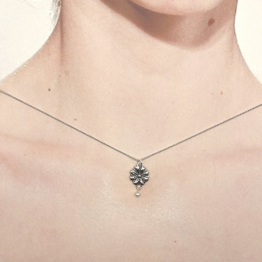 Daisy Necklace