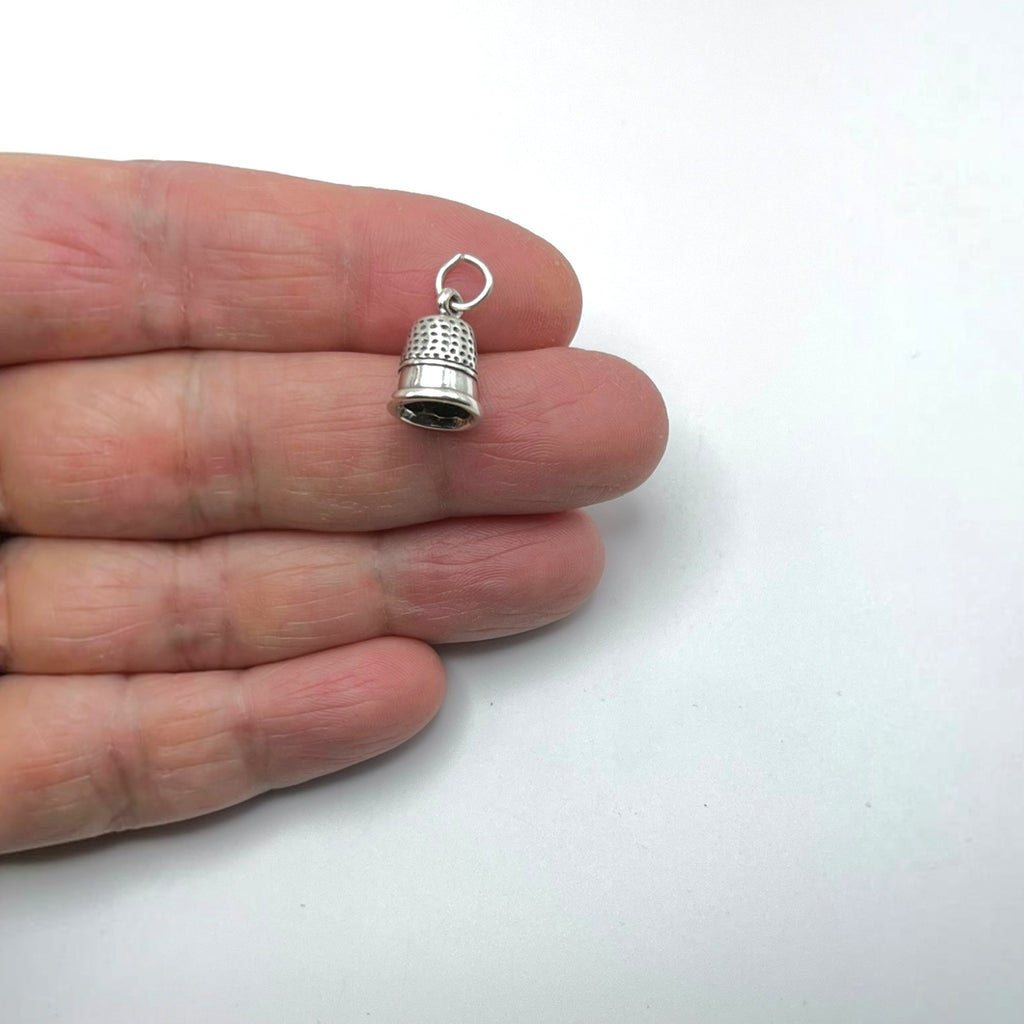 THUMB THIMBLE CHARM-3846